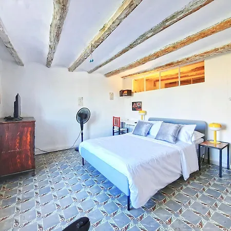 Apartment Segre House